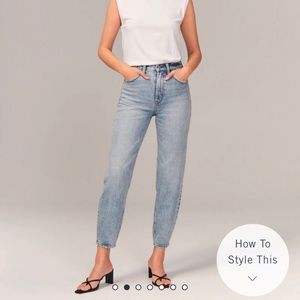 NWOT | Abercrombie High Rise 80’s Mom Jeans